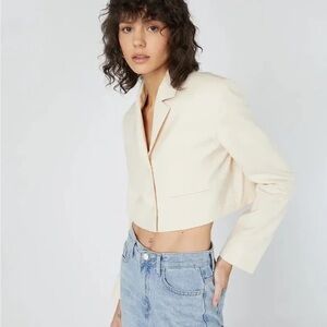 OAK + FORT Cream/Beige Cropped Blazer